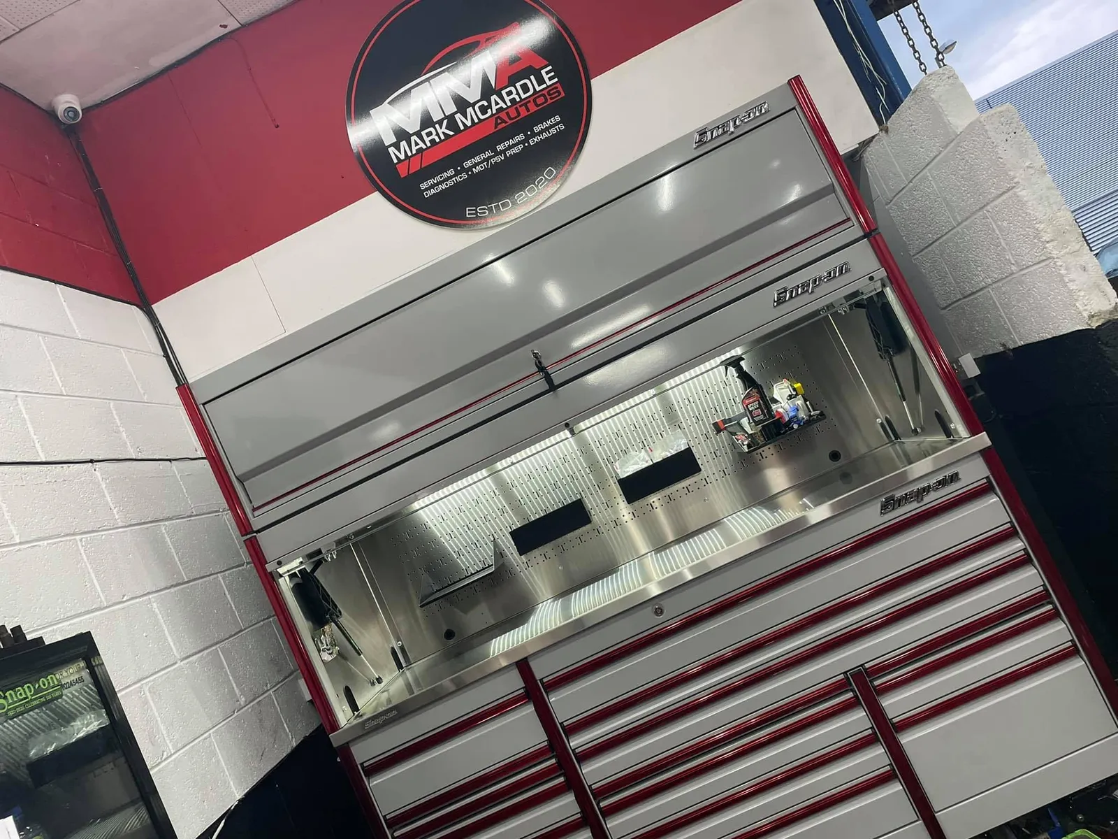 Garage hero